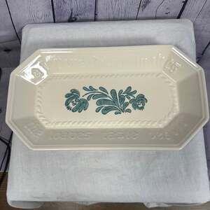Vintage Pfaltzgraff Yorktowne Pattern Bread Platter